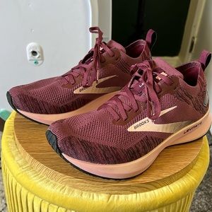 Brooks Levitate running shoes